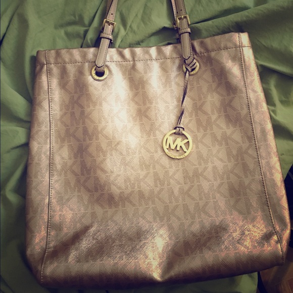 100% authentic Michael Kors large tote
