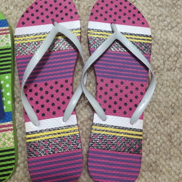 Rue 21 flip flop bundle- 3 pairs - Picture 2 of 3