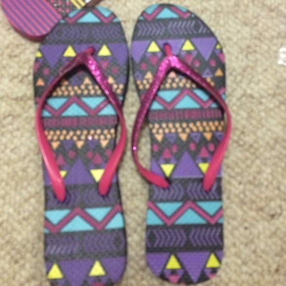 Rue 21 flip flop bundle- 3 pairs - Picture 3 of 3