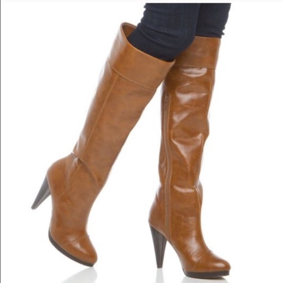 SOLD on Ⓜ️ecAri Gorgeous Caramel Tan
