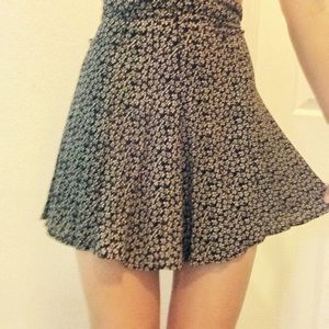 Brandy Melville, One size tiny floral mini skirt