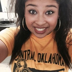 Meet your Posher, Anissa