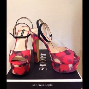 Multi-Colored Platform Pumps