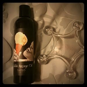 Priscilla McCalls edible massage oil and massanger