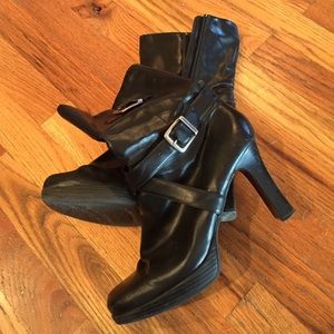 Black dress boots