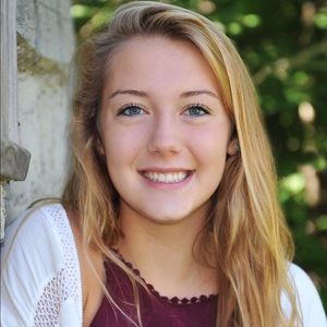 Meet your Posher, Leah