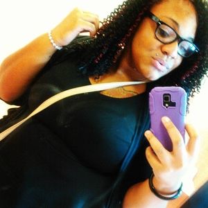 Meet your Posher, Akilah