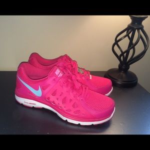 BRAND NEW Nike Dual Fusion Run 2 Women's