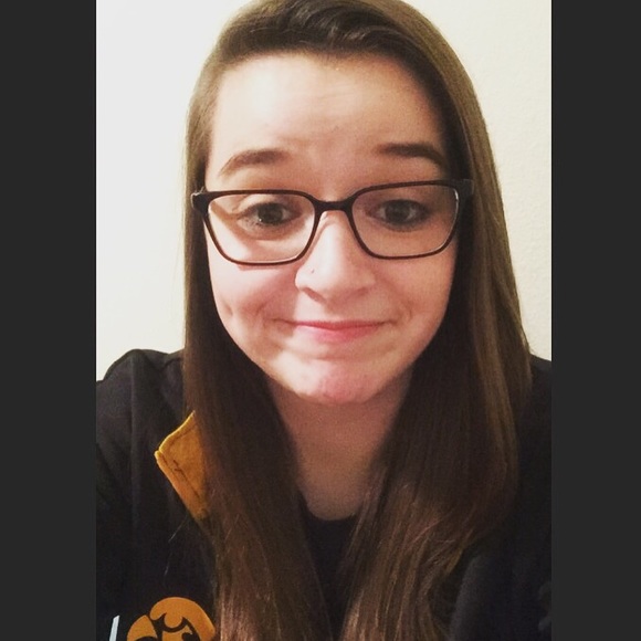 Meet your Posher, Naomi