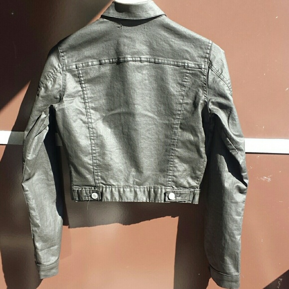 Brandy Melville Jacket - Picture 3 of 9