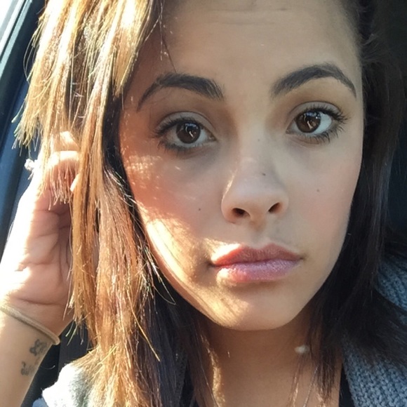 Meet your Posher, Marissa - Picture 1 of 1