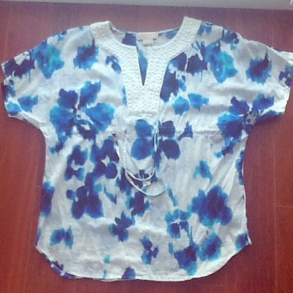 Michael Kors Size S/M tunic with beading!