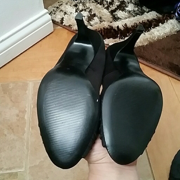 Heels - Picture 3 of 3