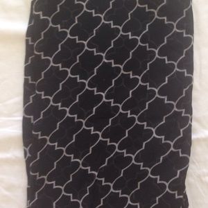 New Black Patterned Infiniti Scarf