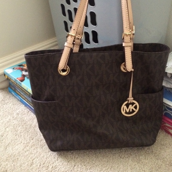 Michael Kors purse
