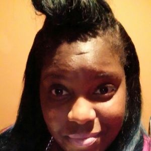 Meet your Posher, Lakia