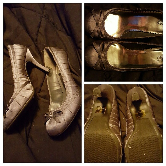Deb gray shoes size 10