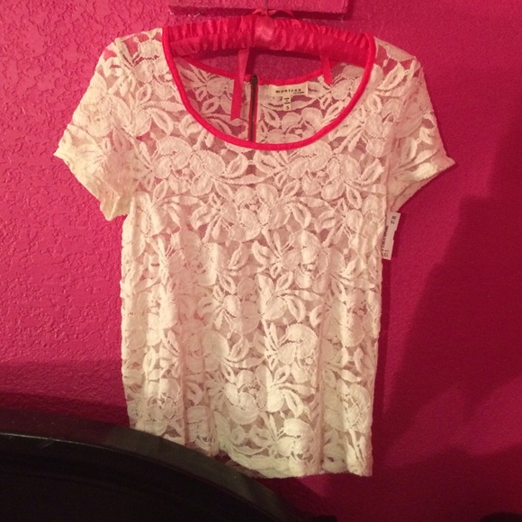 Lace top NWOT - Picture 1 of 4