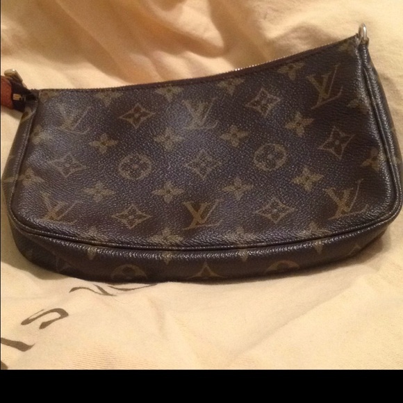 Used LV Purse.. No Dustbag