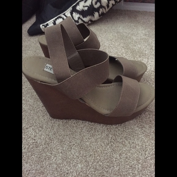 Steve Madden Wedges