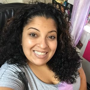 Meet your Posher, Stephanie