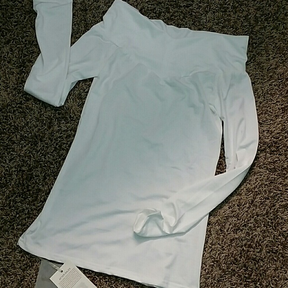 Long sleeve boat neck shirt