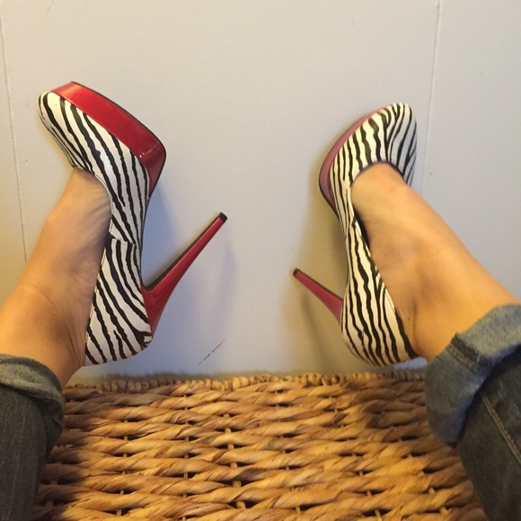 Jennifer Lopez High Heels