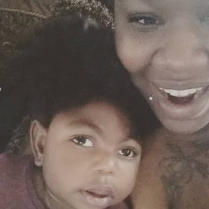 Meet your Posher, Nini