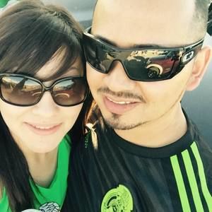 Meet your Posher, Perla