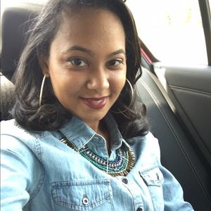 Meet your Posher, Briana