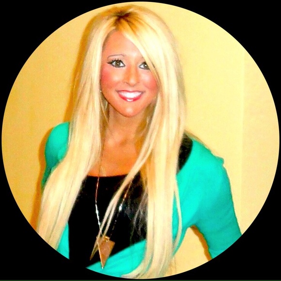 Meet your Posher, Kelli - Picture 1 of 1