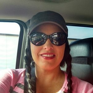 Meet your Posher, Janet