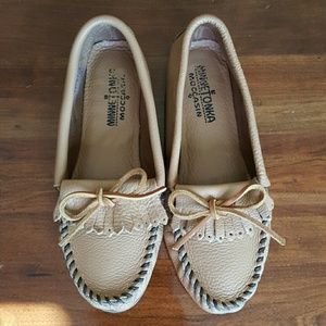 Minnetonka Kilty moccasins