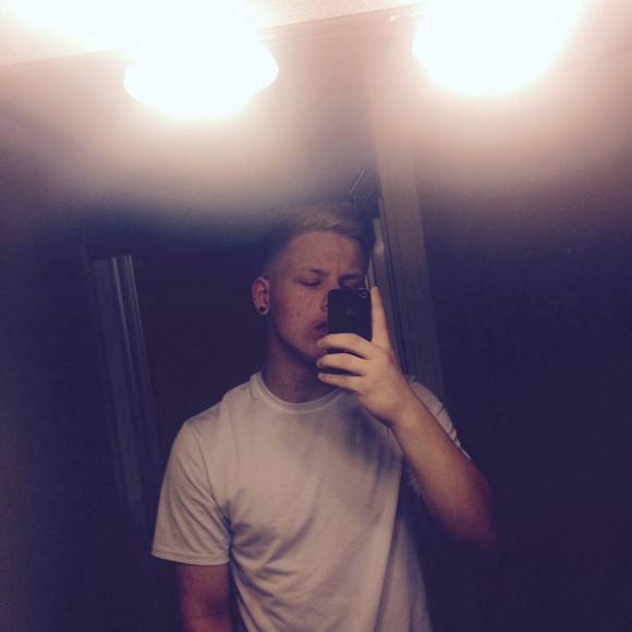 Meet your Posher, Skyler - Picture 1 of 1