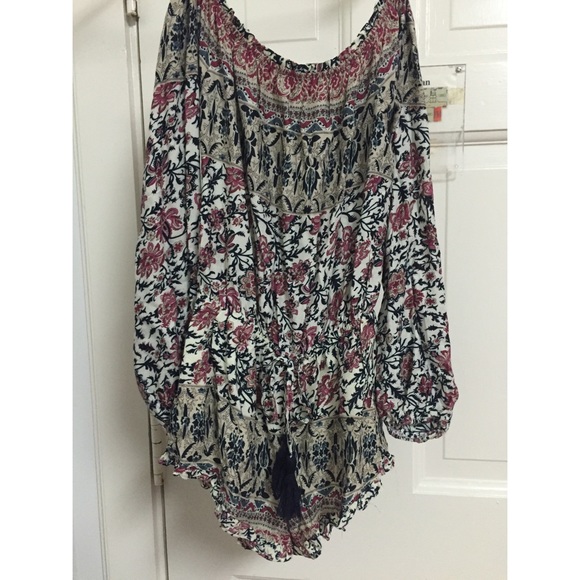 Romper with adjustable tie at waist!