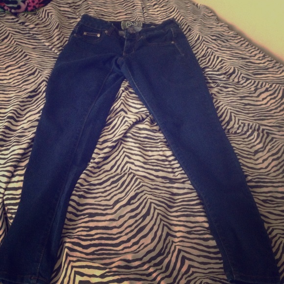 Jean joggings - Picture 1 of 4