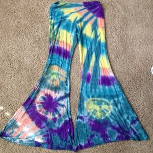Tie dye bell bottoms.✌🏻️