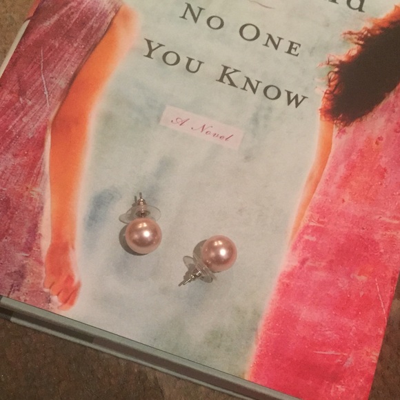 Pink pearl stud earrings