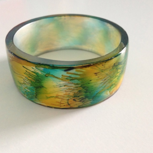 Amrita Singh Impressionist Festival Season Bangle