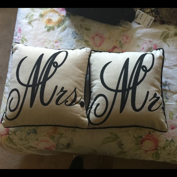 Mr & Mrs pillows