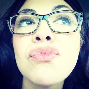 Meet your Posher, Elizabeth