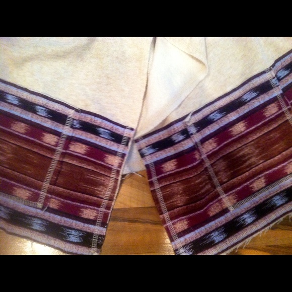 Billabong Tribal cardigan NWT small - Picture 2 of 3