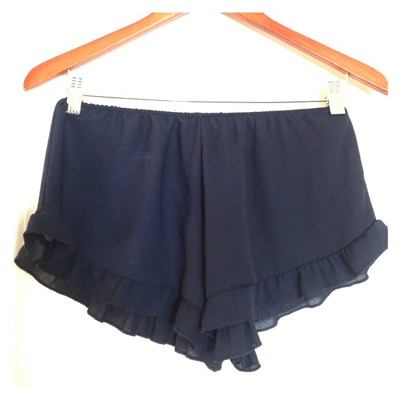 Brandy Melville vodi shorts navy blue