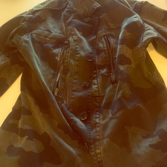 Brandy Melville camo jacket