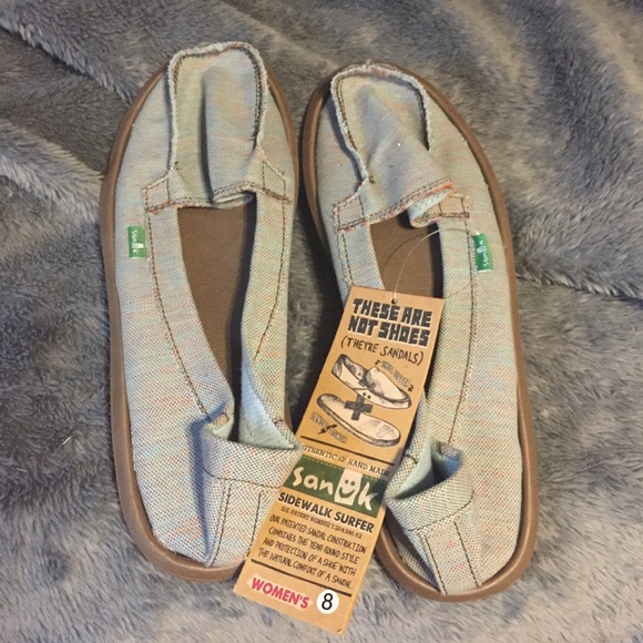 NWT Sanuk Sandals
