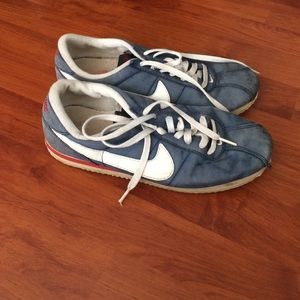 worn out nike cortez