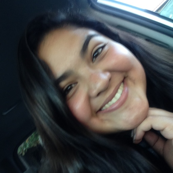 Meet your Posher, Lupita - Picture 1 of 1