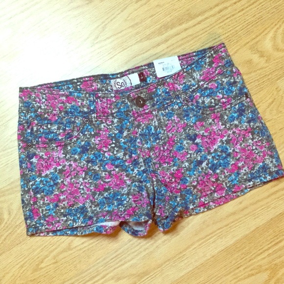 SO Pants - •Donated•