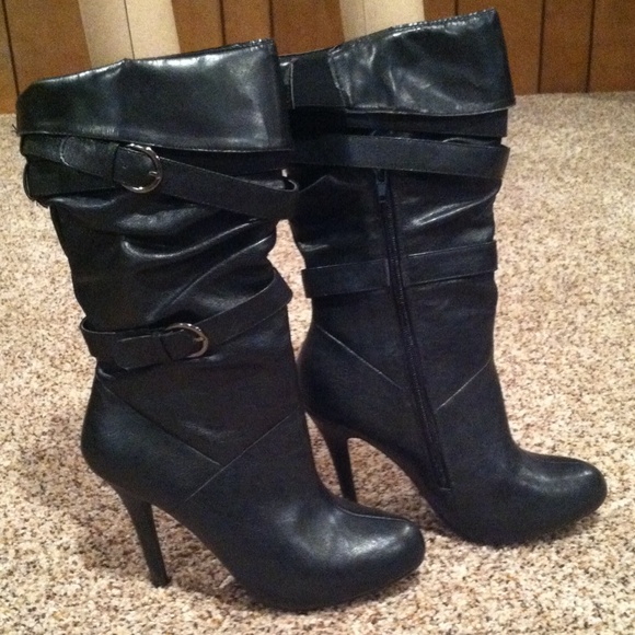Paprika heels size 7
