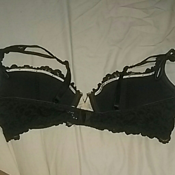 Victoria's secret bras - Picture 4 of 4